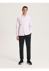Reserved - Koszula slim fit w paski - różowy. Kolor: różowy. Materiał: bawełna, tkanina. Wzór: paski #1