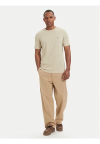 GANT - Gant T-Shirt Shield 2003184 Beżowy Regular Fit. Kolor: beżowy. Materiał: bawełna #4