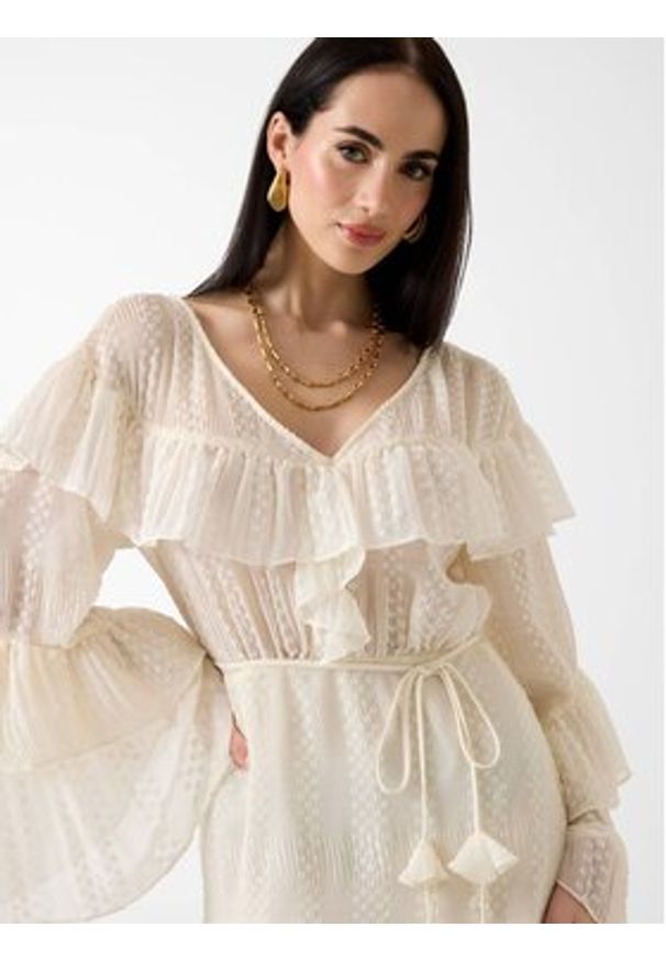 Guess Sukienka codzienna 181238 Kremowy Classic Fit. Okazja: na co dzień. Kolor: kremowy. Typ sukienki: proste. Styl: casual