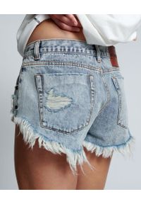 ONETEASPOON - Jeansowe szorty Bonita Low Waist. Kolor: niebieski. Materiał: jeans. Wzór: aplikacja