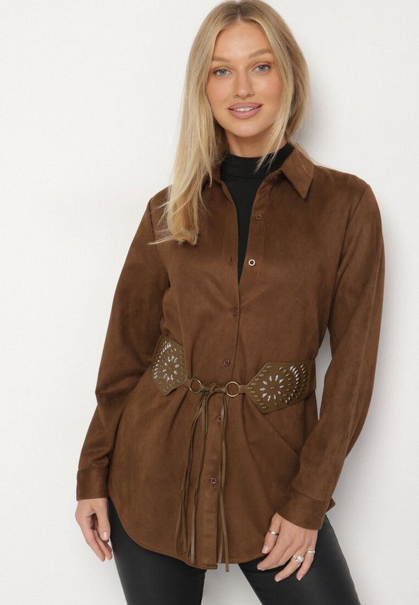 Born2be - Brązowa Koszula z Dodatkowym Paskiem z Frędzlami w Stylu Boho Unesa. Kolor: brązowy. Materiał: jeans, satyna. Styl: boho