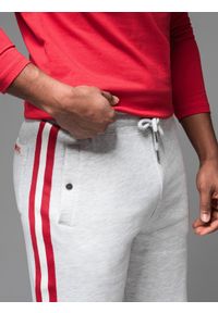 Ombre Clothing - Męskie szorty dresowe z lampasami i ściągaczem w pasie – szary melanż V1 - Rozmiar: XXL. Okazja: na co dzień. Kolor: szary. Materiał: dresówka. Wzór: melanż. Styl: retro, casual #6