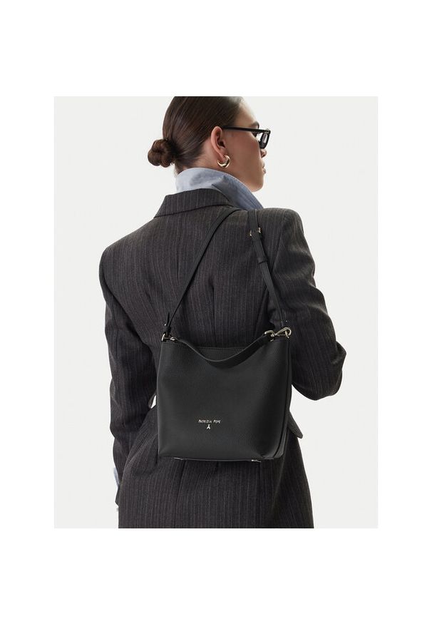 Torebka Patrizia Pepe. Kolor: czarny