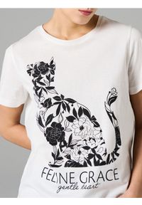 Sinsay - Bawełniana koszulka z nadrukiem - kremowy. Kolor: kremowy. Materiał: bawełna. Wzór: nadruk