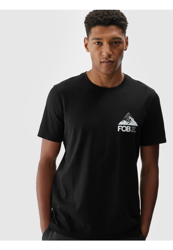 4f - 4F T-shirt regular z nadrukiem męski - czarny 3XL. Okazja: na co dzień. Kolor: czarny. Materiał: bawełna, jersey, dzianina. Wzór: nadruk. Styl: sportowy, klasyczny, casual