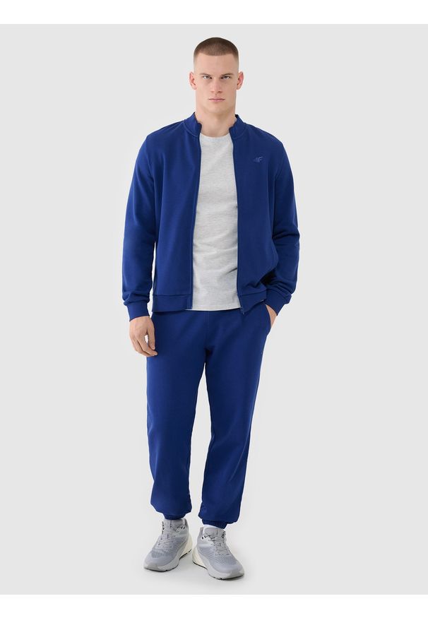 4f - 4F T-shirt regular gładki męski - szary M. Okazja: na co dzień. Kolor: szary. Materiał: bawełna, dzianina, jersey. Długość rękawa: krótki rękaw. Długość: krótkie. Wzór: gładki. Styl: klasyczny, casual, sportowy