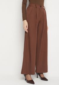 Born2be - Brązowy Komplet Garniturowy Dwurzędowa Marynarka Oversize i Szerokie Spodnie Tevalda. Kolor: brązowy. Wzór: aplikacja #4