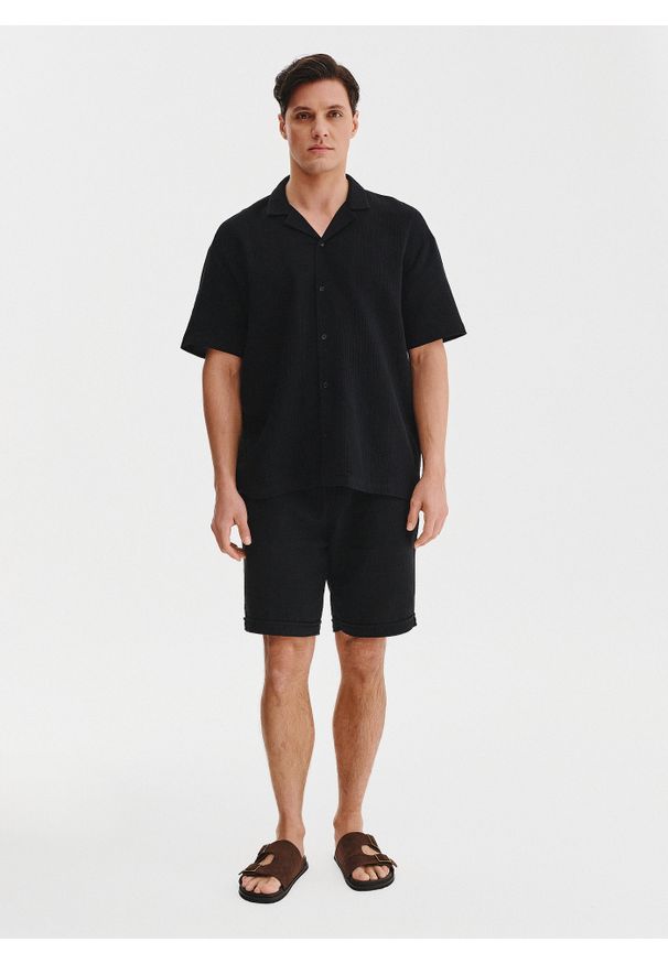 Pako Lorente - Bawełniana koszula męska w kolorze czarnym. Okazja: na co dzień. Kolor: czarny. Materiał: bawełna. Długość rękawa: krótki rękaw. Długość: krótkie. Sezon: lato. Styl: casual