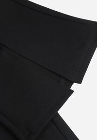 Born2be - Czarne Spodnie o Kroju Dzwonów z Ozdobnymi Rozcięciami Telocus. Okazja: na co dzień. Kolor: czarny. Materiał: wiskoza, bawełna. Styl: casual, elegancki #3