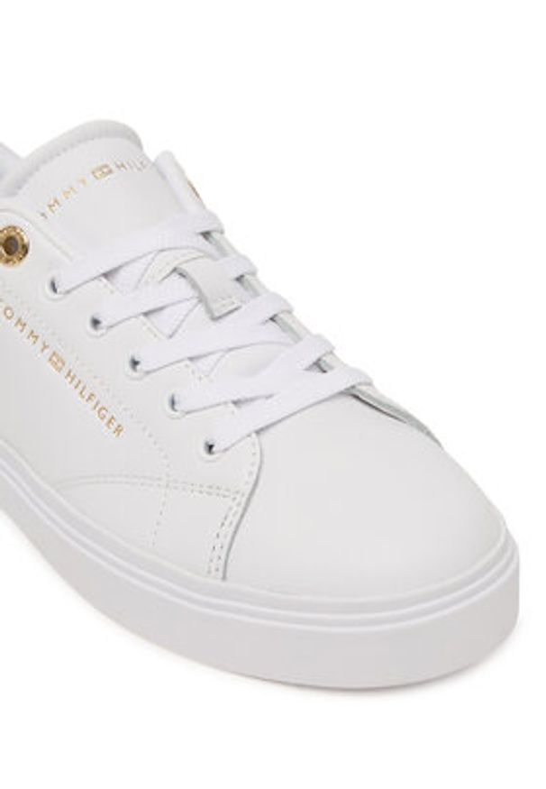 TOMMY HILFIGER - Tommy Hilfiger Sneakersy Th Chic Sneaker FW0FW09105 Biały. Kolor: biały. Materiał: skóra