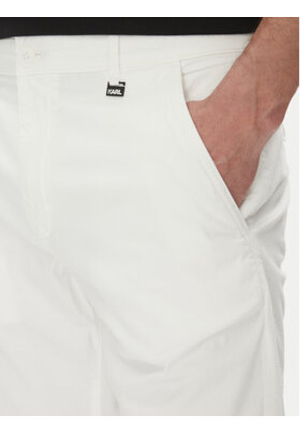 Karl Lagerfeld - KARL LAGERFELD Szorty materiałowe 265812 552829 Biały Regular Fit. Kolor: biały. Materiał: bawełna