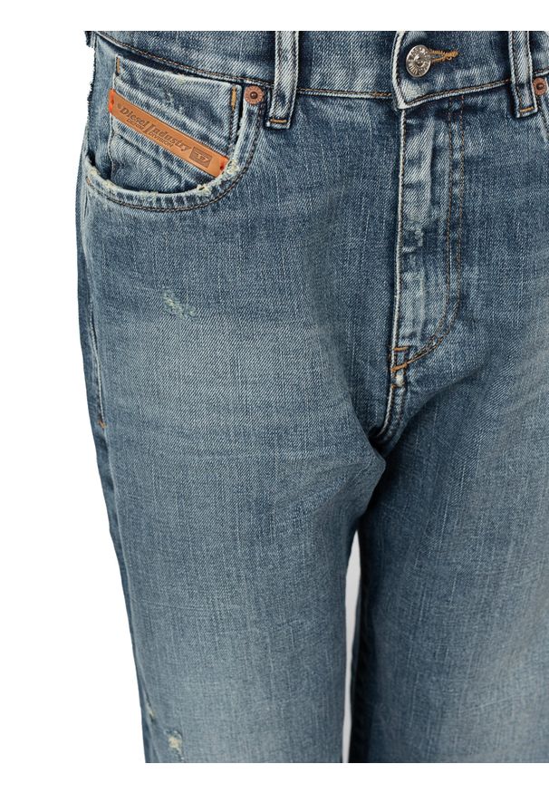Diesel Jeansy "D-Air" | A032480-9B17 | Kobieta | Niebieski. Stan: podwyższony. Kolor: niebieski. Styl: elegancki