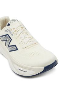 New Balance Buty do biegania More v5 MMORCF5 Beżowy. Kolor: beżowy. Materiał: materiał #6