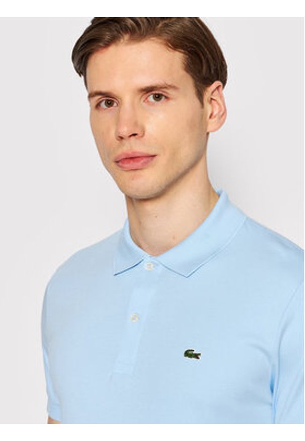Lacoste Polo DH2050 Niebieski Regular Fit. Typ kołnierza: polo. Kolor: niebieski. Materiał: bawełna