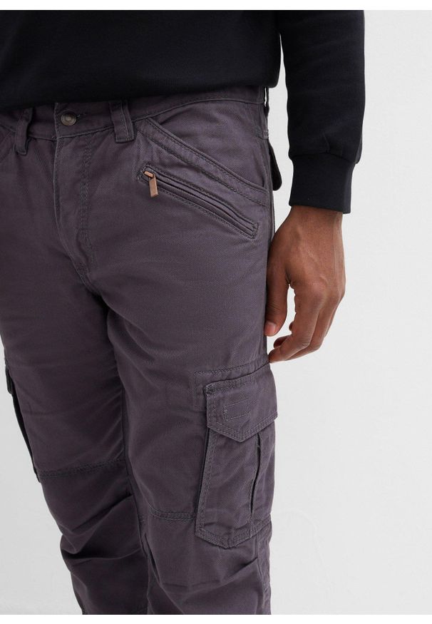 bonprix - Spodnie bojówki, relaxed fit, straight, z czystej bawełny. Kolor: szary. Materiał: bawełna