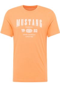 Mustang - MUSTANG AUSTIN MĘSKI T-SHIRT KOSZULKA NADRUK TANGERINE 1014938 7036. Wzór: nadruk #6