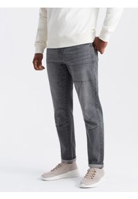 Ombre Clothing - Męskie spodnie jeansowe TAPERED FIT z przeszyciami i podwiniętymi nogawkami – szare V2 - Rozmiar: XXL. Okazja: na co dzień. Kolor: szary. Materiał: jeans. Wzór: aplikacja. Styl: casual, elegancki #4