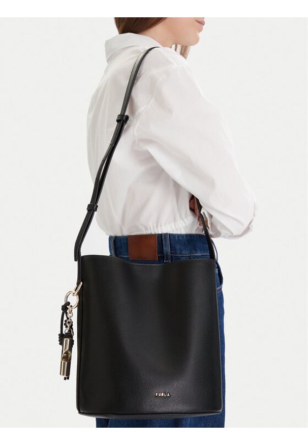 Furla Torebka Roxie S WB01875 ARE000 CN O6000 Czarny. Kolor: czarny. Materiał: skórzane