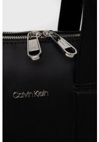 Calvin Klein Torebka kolor czarny. Kolor: czarny. Wzór: aplikacja #2
