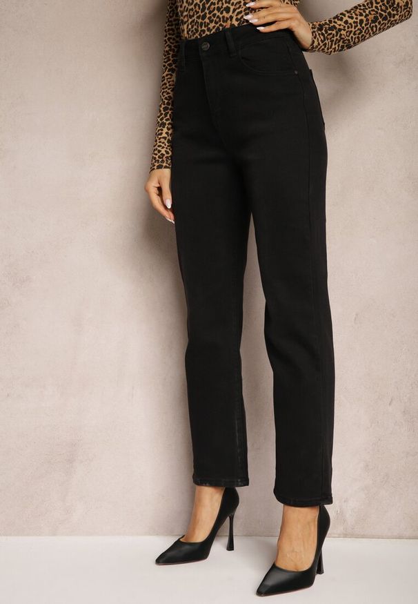 Renee - Czarne Jeansy High Waist z Szerokimi Nogawkami Daitharia. Okazja: na spotkanie biznesowe, na co dzień, do pracy. Stan: podwyższony. Kolor: czarny. Styl: elegancki, biznesowy, casual