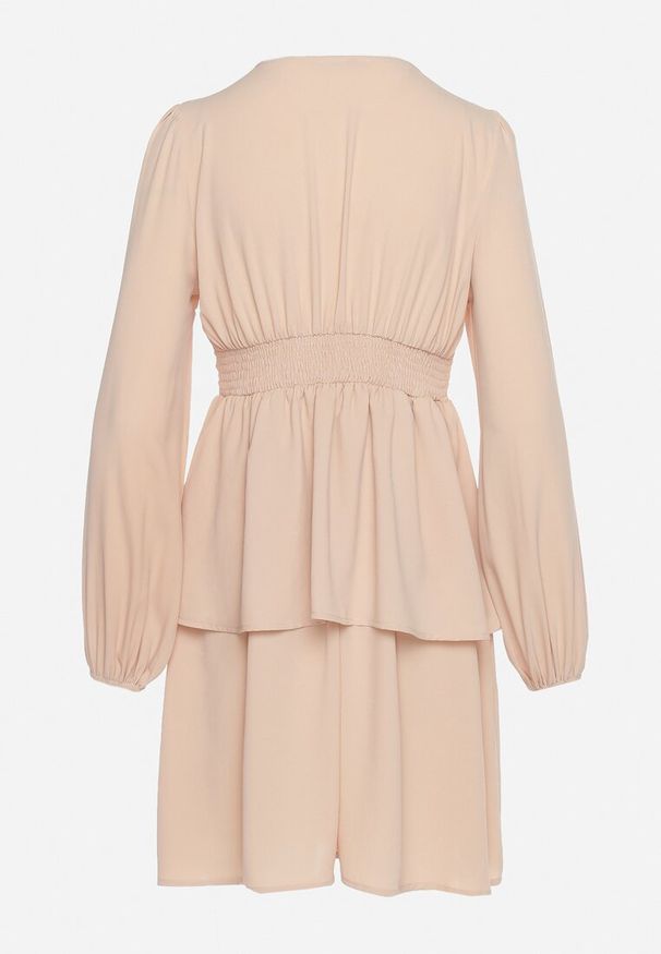 Born2be - Beżowa Rozkloszowana Sukienka Koktajlowa z Falbankami i Marszczeniami Kierantes. Okazja: na co dzień. Typ kołnierza: kołnierz z falbankami. Kolor: beżowy. Styl: wizytowy