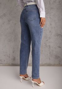 Renee - Jasnoniebieskie Jeansy z Bawełną o Fasonie Mom Fit Qastorea. Kolor: niebieski. Styl: klasyczny, street, elegancki #5