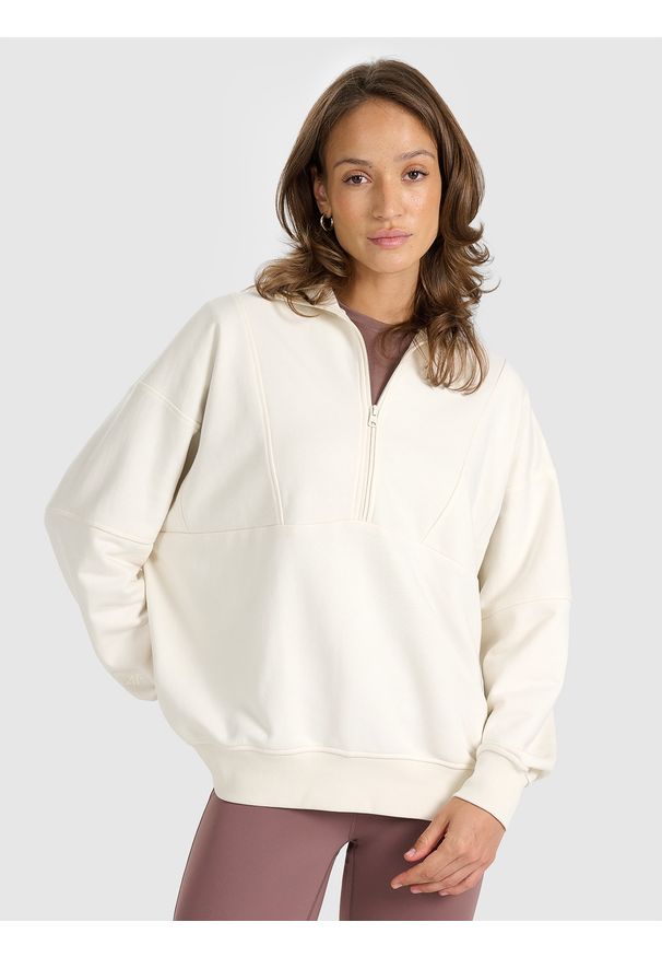 4f - 4F Bluza dresowa nierozpinana bez kaptura damska - biała L. Okazja: na co dzień. Typ kołnierza: bez kaptura. Kolor: biały. Materiał: dresówka. Styl: casual, sportowy