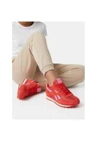 Sneakersy Reebok. Kolor: czerwony. Model: Reebok Classic #1