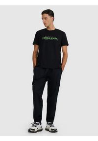 4f - 4F T-shirt regular z nadrukiem męski - czarny 3XL. Kolor: czarny. Materiał: skóra, materiał, bawełna. Wzór: nadruk