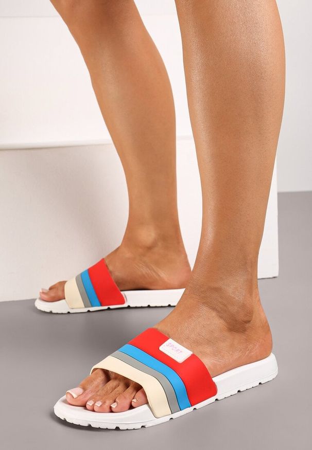 Born2be - Beżowo-Czerwone Klapki z Lekkiej Pianki na Płaskiej Podeszwie Uvetta. Okazja: na co dzień, na plażę. Nosek buta: otwarty. Kolor: beżowy. Obcas: na płaskiej podeszwie. Styl: casual, klasyczny, sportowy