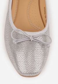 Born2be - Szare Balerinki Vices z Kokardką i Tłoczeniem Imitującym Skórę Węża Mirtewi. Kolor: szary. Materiał: skóra. Styl: elegancki #7