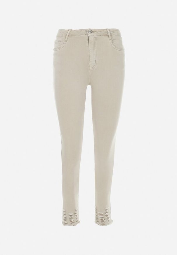 Born2be - Jasnobeżowe Jeansy Skinny z Postrzępioną Nogawką Chiteli. Kolor: beżowy