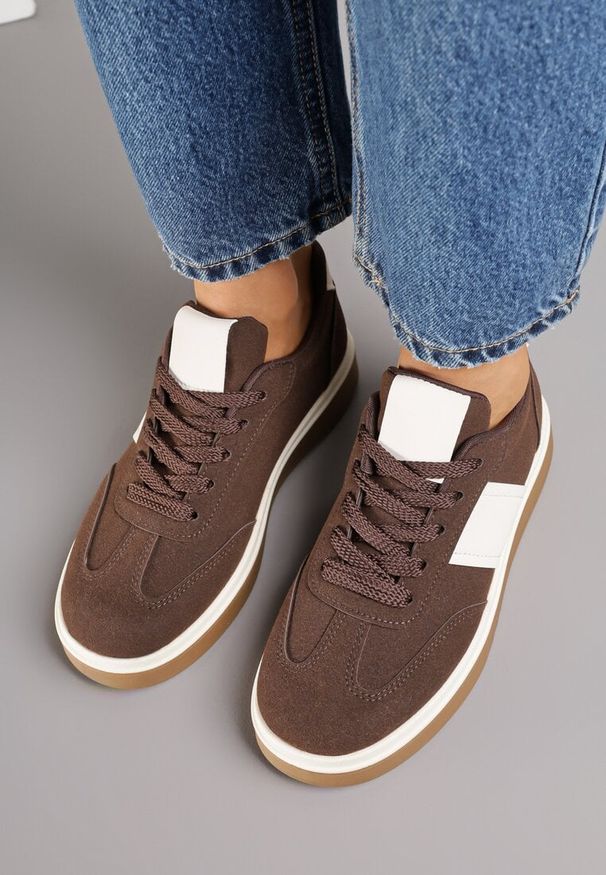 Born2be - Brązowe Sneakersy w Stylu Tenisówek Larrive. Okazja: na co dzień. Kolor: brązowy. Materiał: jeans, dresówka