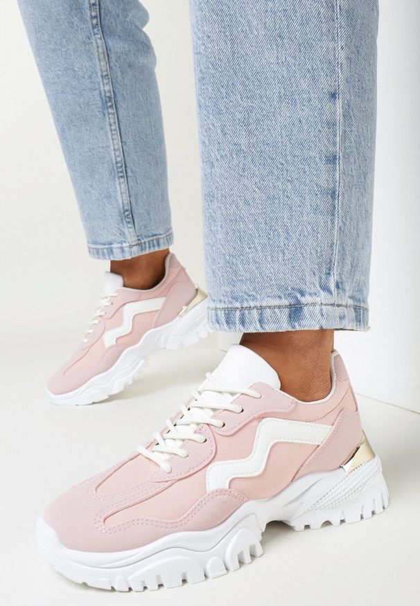 Born2be - Różowe Sneakersy na Masywnej Podeszwie z Błyszczącą Wstawką Skyletia. Kolor: różowy