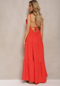 Renee - Czerwona Sukienka o Rozkloszowanym Fasonie Wiązana i Wykończona Gumką z Tyłu Hililena. Okazja: na co dzień. Kolor: czerwony. Styl: elegancki, casual #3