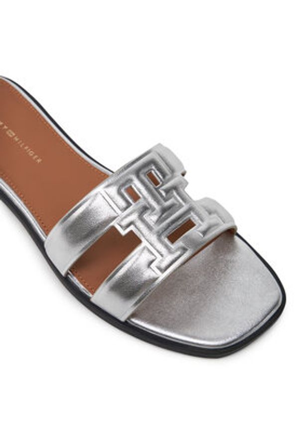 TOMMY HILFIGER - Tommy Hilfiger Klapki FW0FW08676 Srebrny. Kolor: srebrny. Materiał: skóra