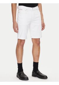 Calvin Klein Jeans Szorty jeansowe J30J327536 Biały Slim Fit. Kolor: biały. Materiał: bawełna
