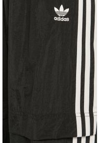 adidas Originals - Spodnie GN2926. Kolor: czarny. Materiał: tkanina, włókno, materiał #4