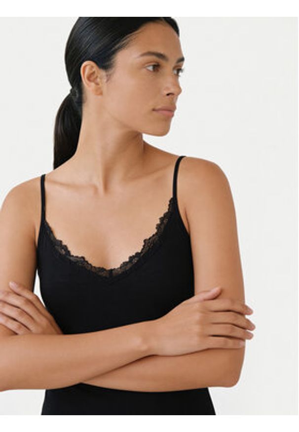 YSABEL MORA - Ysabel Mora Podkoszulek 19459 Czarny Slim Fit. Kolor: czarny. Materiał: wiskoza