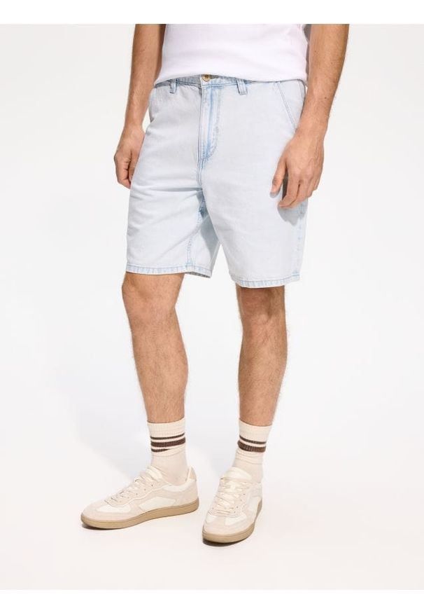 Reserved - Jeansowe szorty straight - niebieski. Kolor: niebieski. Materiał: jeans
