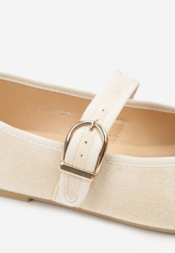 Renee - Beżowe Balerinki Mary Jane z Klamrą Zaurg. Okazja: na co dzień. Zapięcie: klamry. Kolor: beżowy. Materiał: jeans. Styl: casual, elegancki, klasyczny