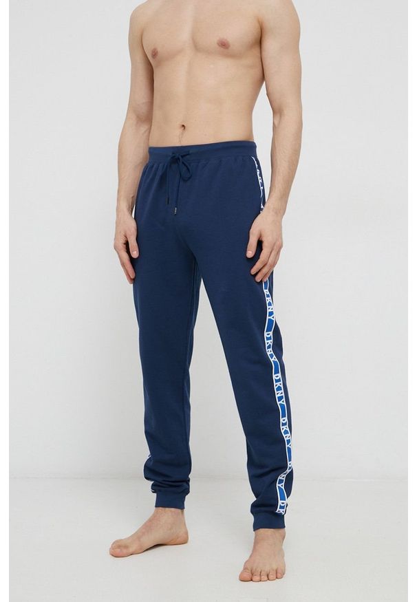 DKNY - Dkny Spodnie piżamowe bawełniane N5.6762 z nadrukiem. Kolor: niebieski. Materiał: bawełna. Wzór: nadruk