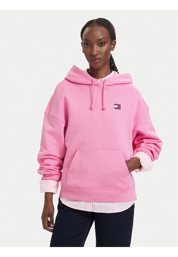Tommy Jeans Bluza Badge DW0DW19414 Różowy jasny Boxy Fit. Kolor: różowy. Materiał: bawełna