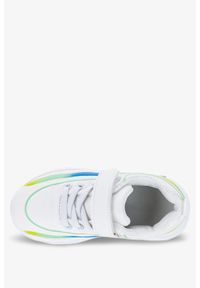 Casu - Białe buty sportowe na rzep casu 18-11-21-m. Zapięcie: rzepy. Kolor: biały