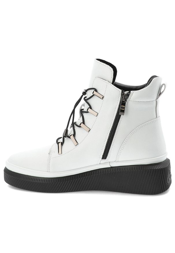 Białe Botki Filippo Stylowe Buty Damskie. Okazja: na co dzień. Kolor: biały. Szerokość cholewki: normalna. Sezon: zima, jesień. Styl: elegancki