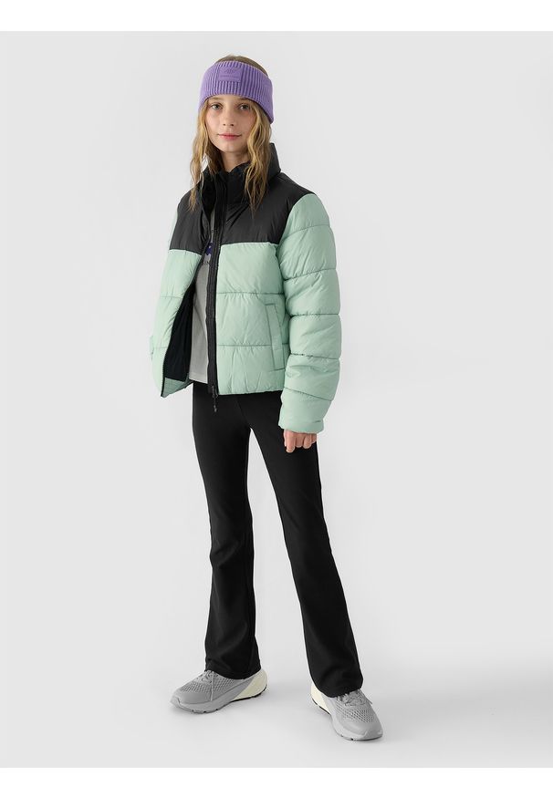 4f - 4F Kurtka puchowa z wypełnieniem syntetycznym dziewczęca - miętowa 134 (8-9 lat). Okazja: na co dzień. Typ kołnierza: kołnierzyk stójkowy. Kolor: turkusowy. Materiał: syntetyk, puch. Długość: długie. Wzór: gładki. Sezon: lato. Styl: klasyczny, casual, sportowy