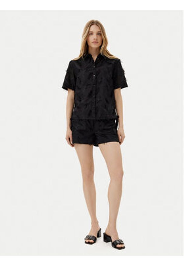 Silvian Heach Szorty materiałowe Clesti GPP25334SH Czarny Regular Fit. Kolor: czarny. Materiał: bawełna