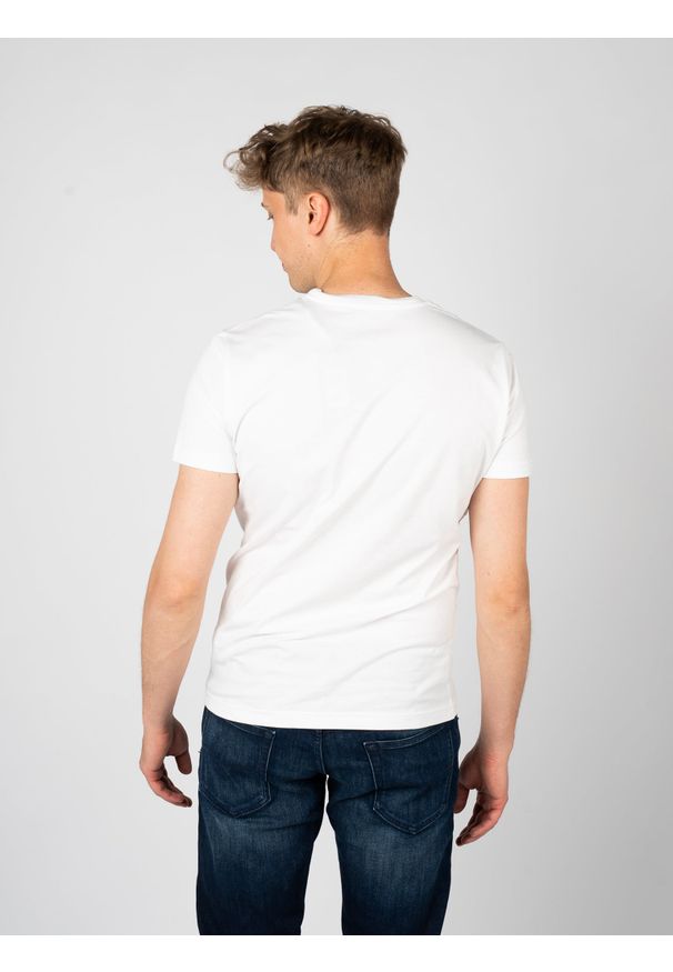 Diesel T-shirt "T-Diegor" | A12754-RPATI | Mężczyzna | Biały. Okazja: na co dzień. Kolor: biały. Materiał: bawełna. Wzór: nadruk. Styl: klasyczny, elegancki, casual