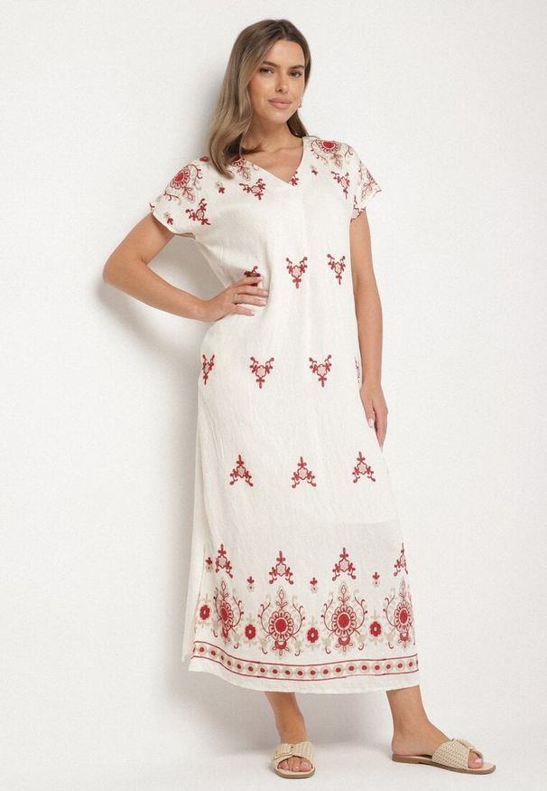 Born2be - Biało-Czerwona Wiskozowa Sukienka Pudełkowa z Ornamentnym Wzorem Melosea. Okazja: na co dzień. Kolor: biały. Materiał: wiskoza. Styl: casual, elegancki