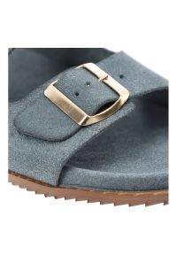 Niebieskie Klapki Hee Skórzane Obuwie Damskie. Okazja: na co dzień. Kolor: niebieski. Materiał: skóra. Sezon: lato. Styl: casual, wakacyjny
